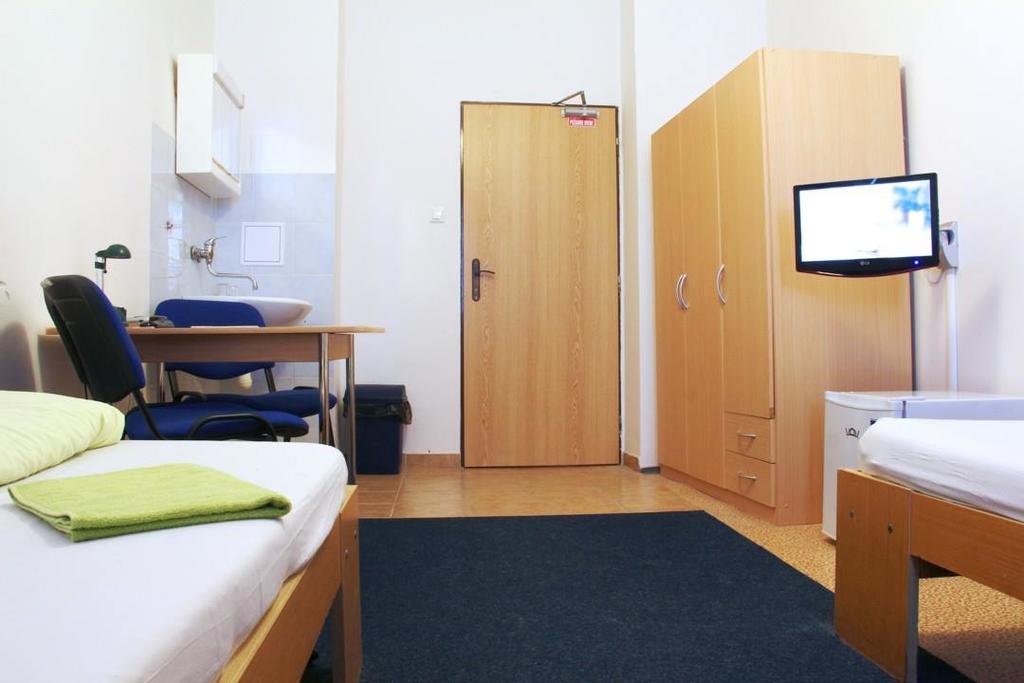 Hostel Narva Bratislava Exterior photo