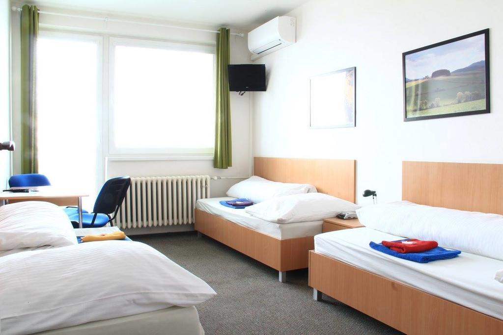 Hostel Narva Bratislava Exterior photo